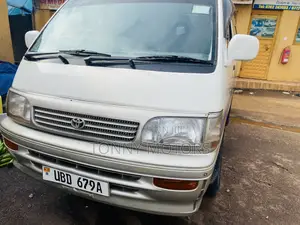 Toyota HiAce 2001