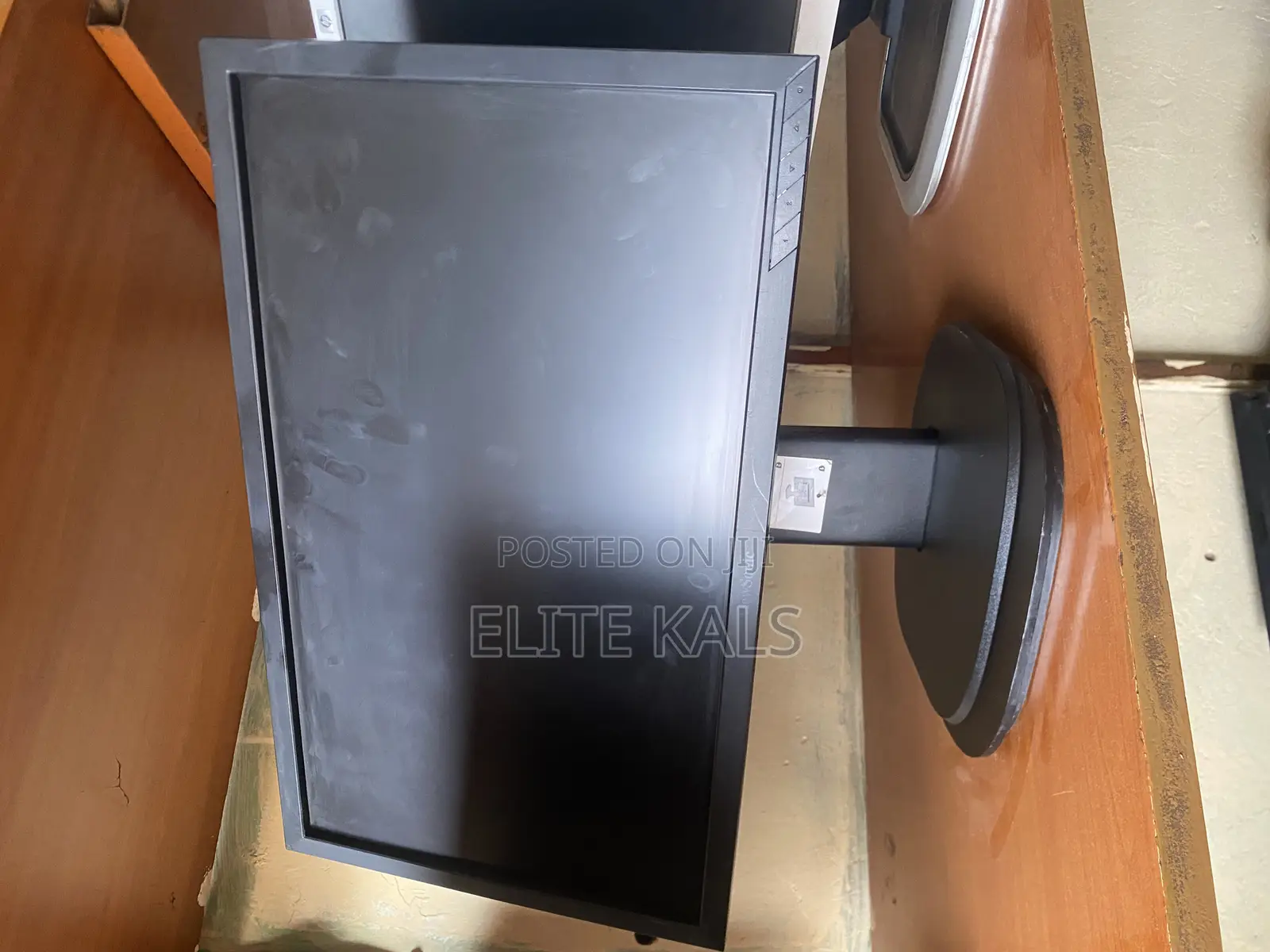 FHD 22 Inches Monitors