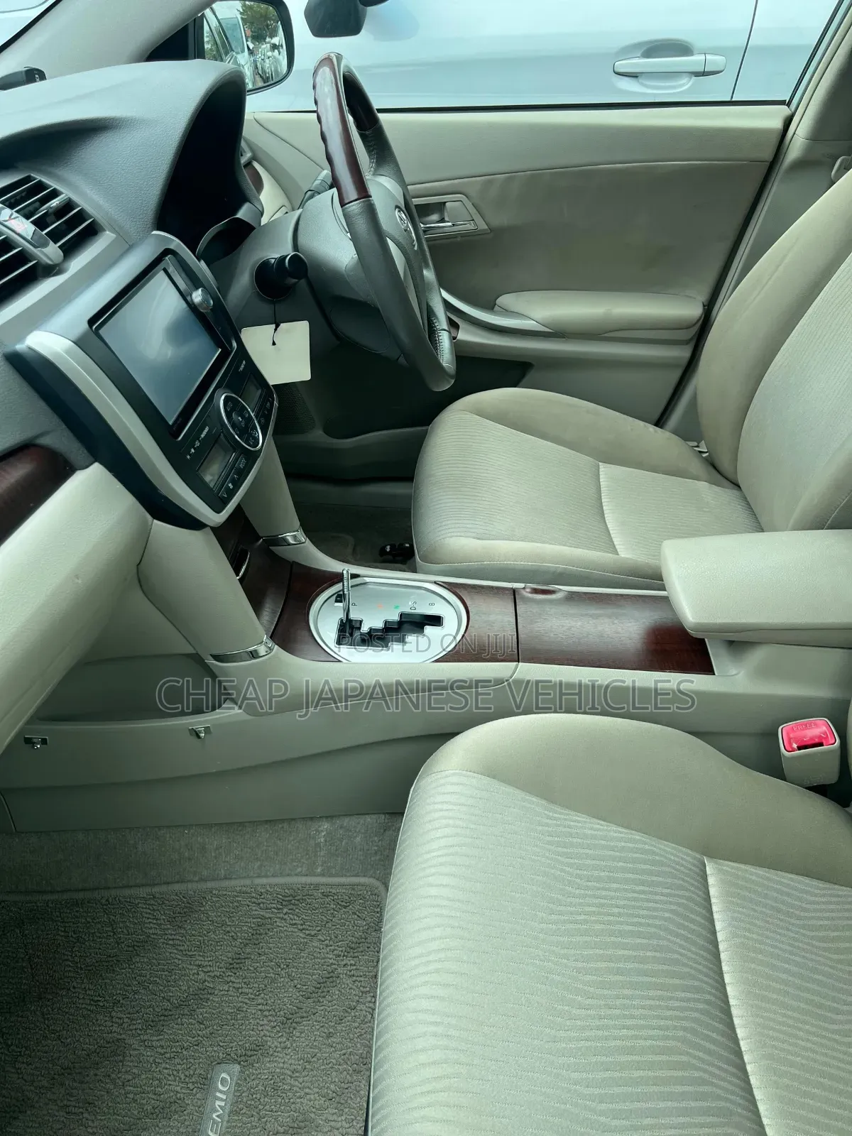 Toyota Premio 2012 Silver