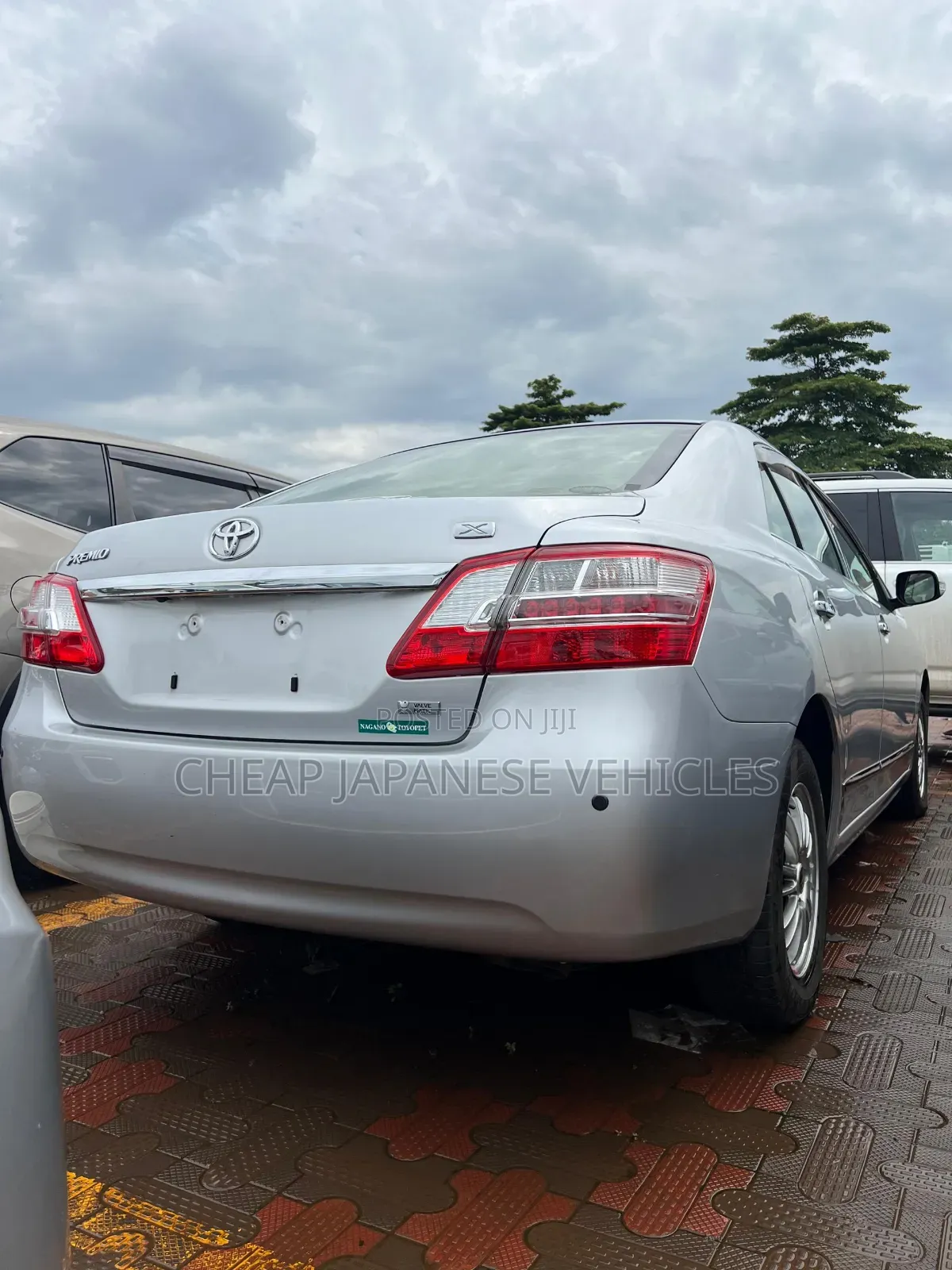 Toyota Premio 2012 Silver