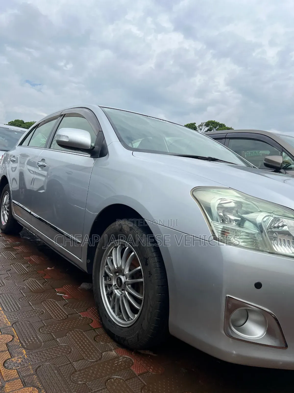 Toyota Premio 2012 Silver