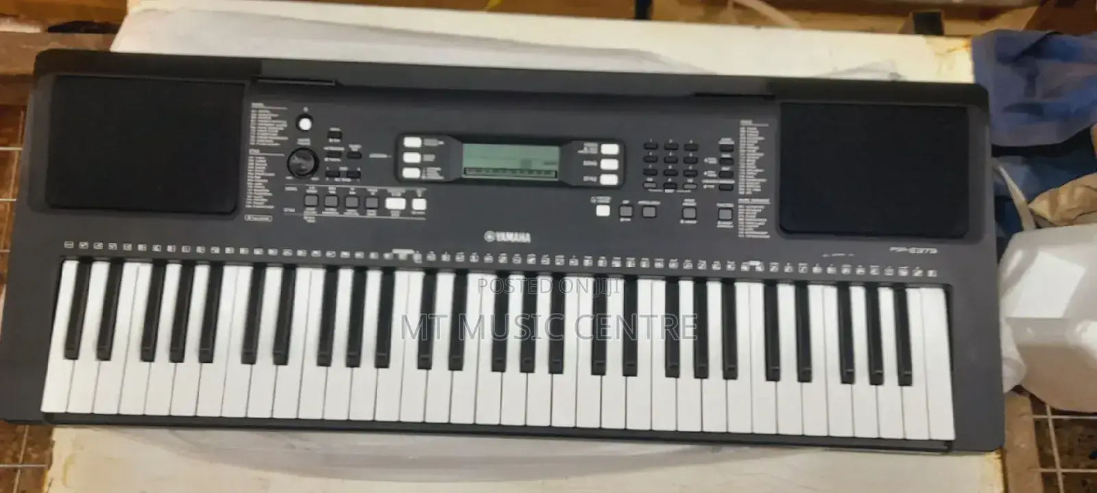 Yamaha PSR-E373