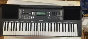 Yamaha PSR-E373