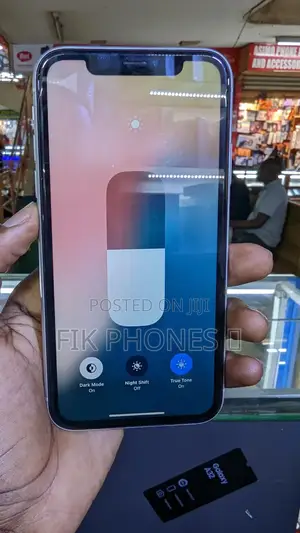 Apple iPhone XR 64 GB White