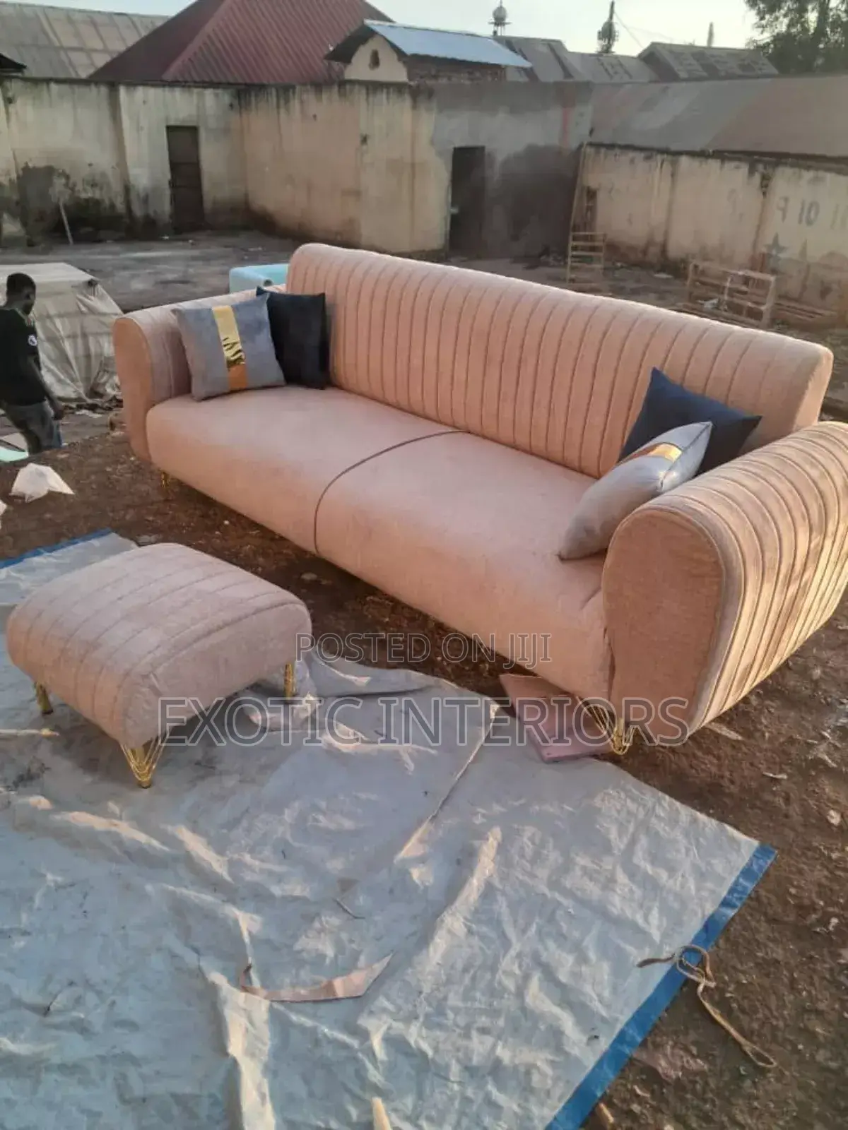 Sofa 3 Seater Call
