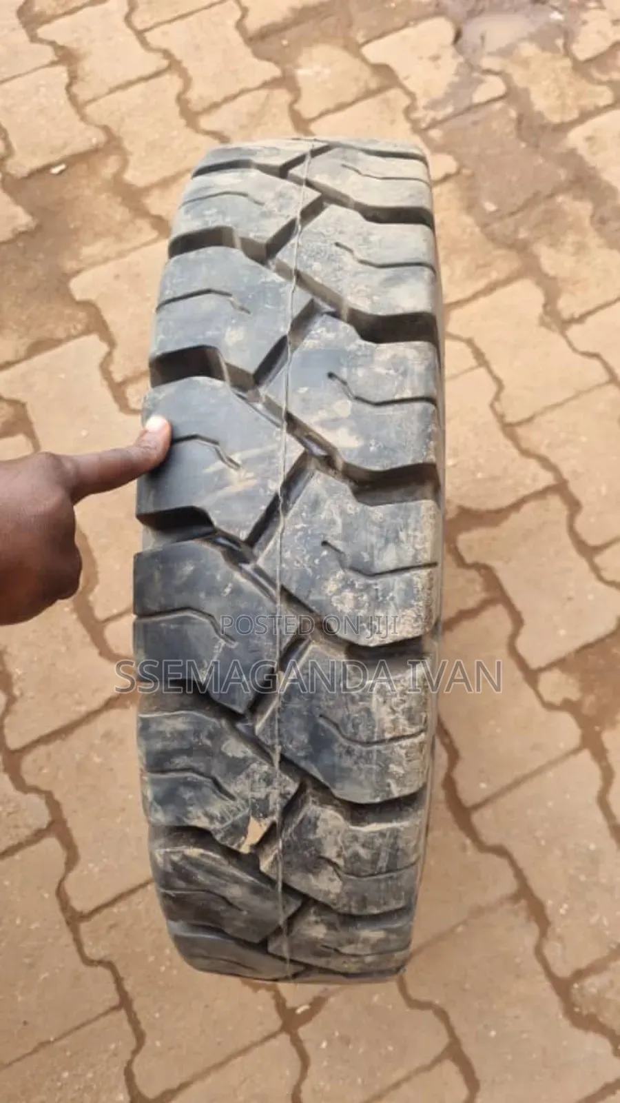 700-12 Folk Lift Tyre Solideal
