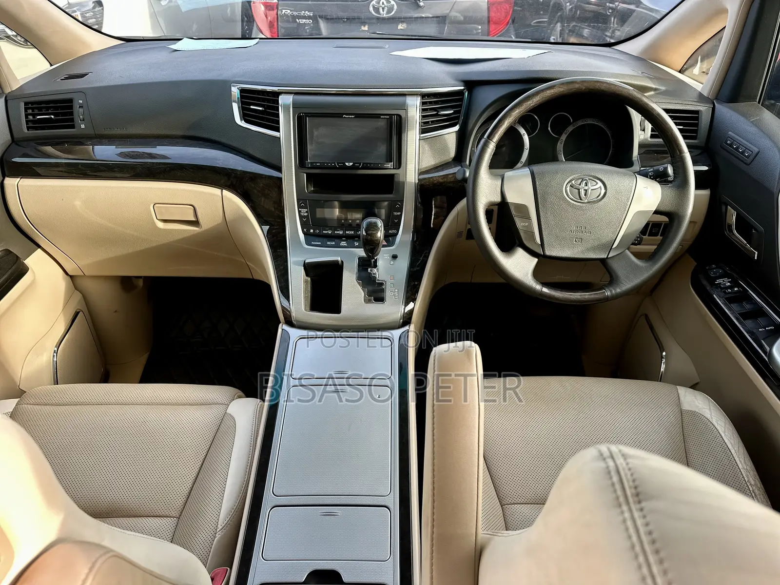 Toyota Alphard 2.4 Petrol AWD 2013 Silver
