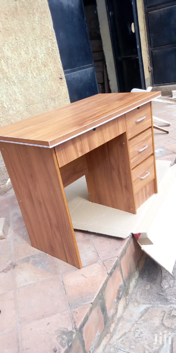 Simple Office Desk 1meter