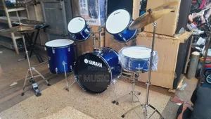 Yamaha Drum Set