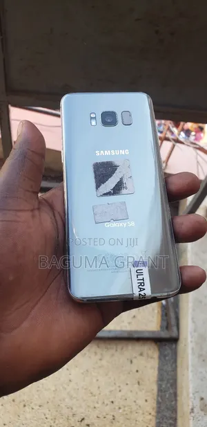 Photo - Samsung Galaxy S8 64 GB Silver