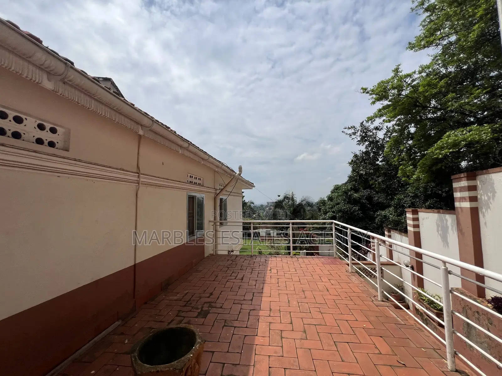 5bdrm House in Naguru, Central Division for sale