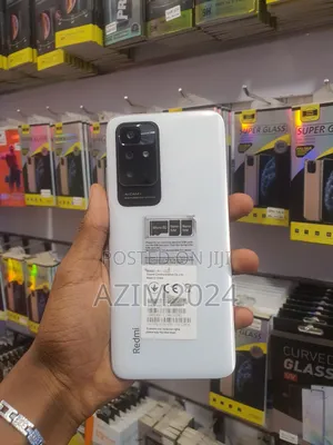 Photo - Xiaomi Redmi Note 11 128 GB White