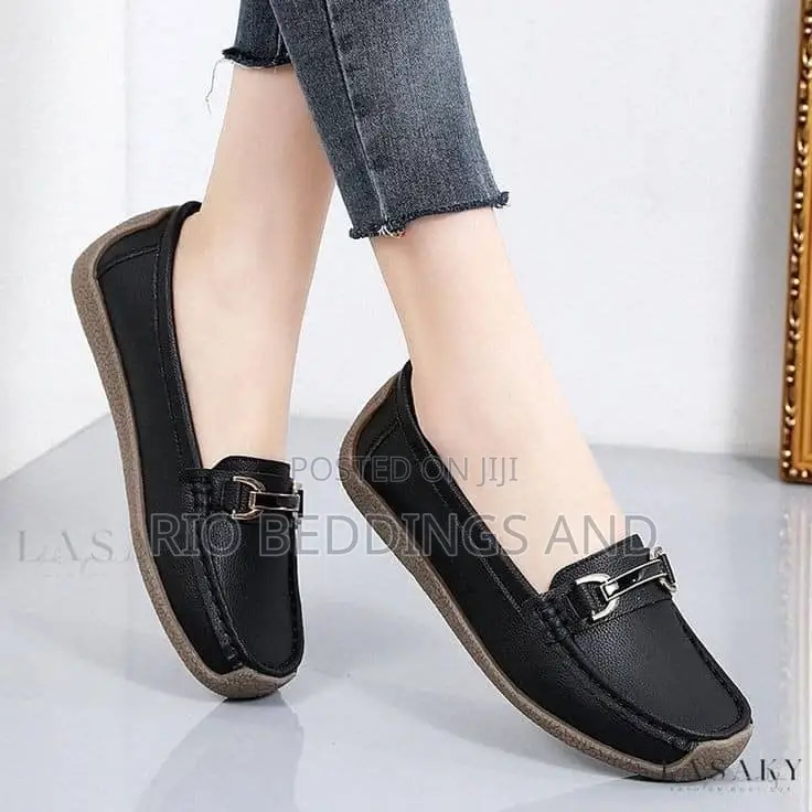 Ladies Moccasin Shoes