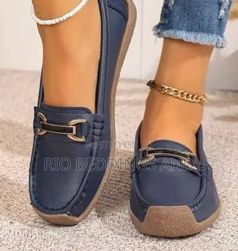 Ladies Moccasin Shoes