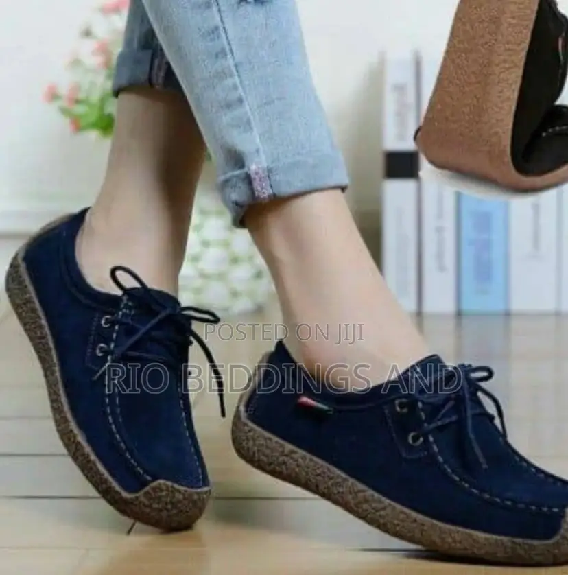 Ladies Moccasin Suede Shoes / New Fashion
