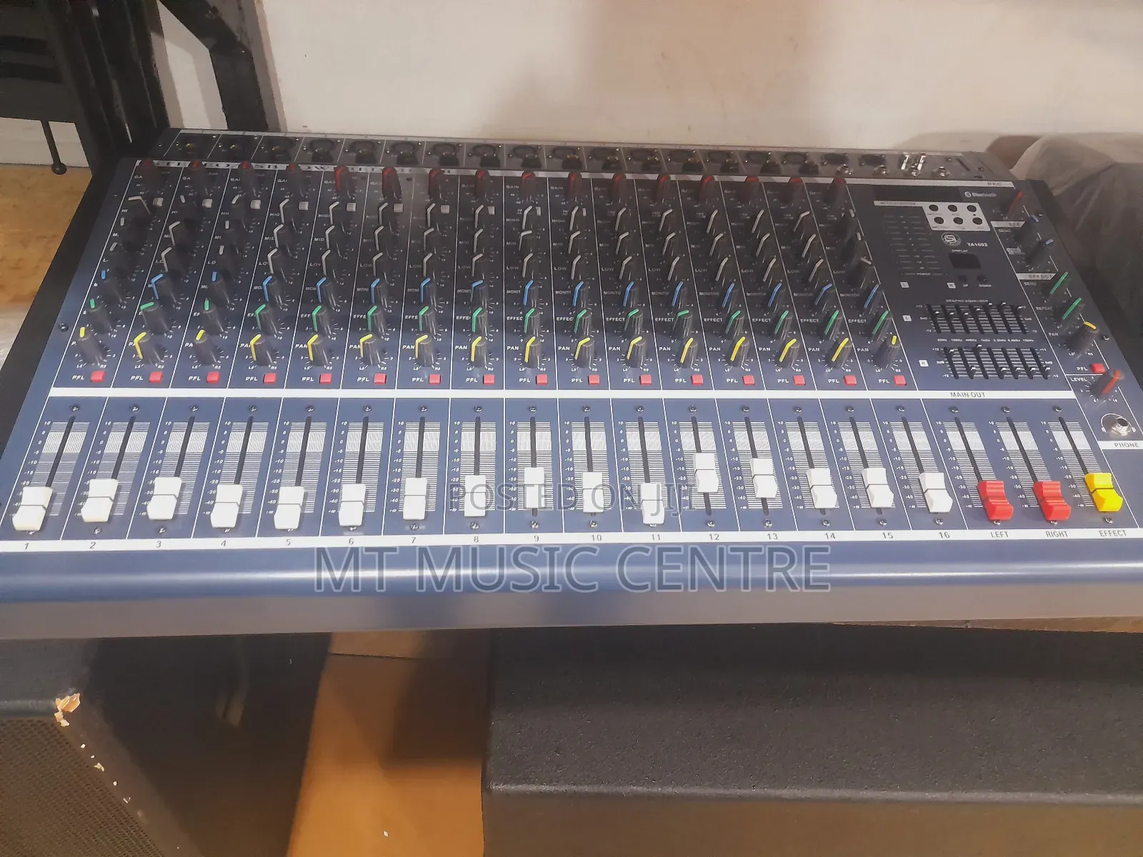 16 Channel Amplifier Mixer