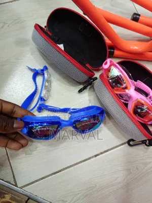 Adult Adjustable Swimming Goggles