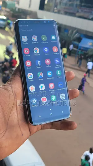 Photo - New Samsung Galaxy S8 Plus 64 GB Gray