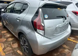 Toyota Aqua 2015 Silver