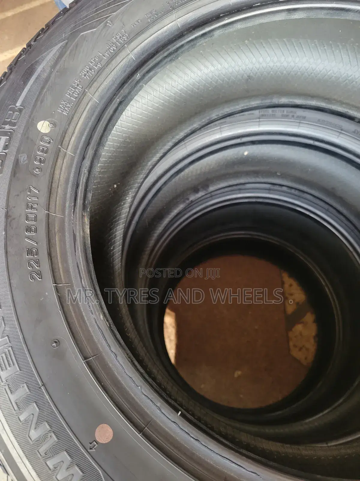 225 60 R17 Dunlop Digi Tire Studless From Japan.