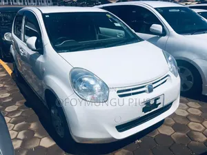 Toyota Passo 1.0 AWD 2010 White