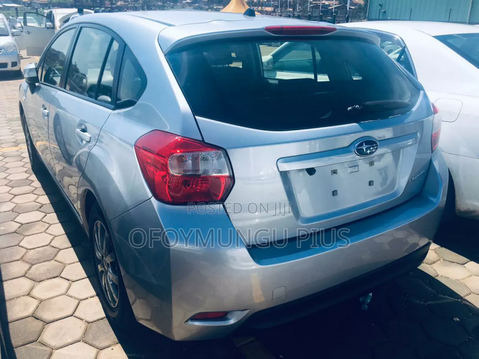 Subaru Impreza 2.0i Limited PZEV 4dr Hatchback AWD (2.0L 4cyl CVT) 2015