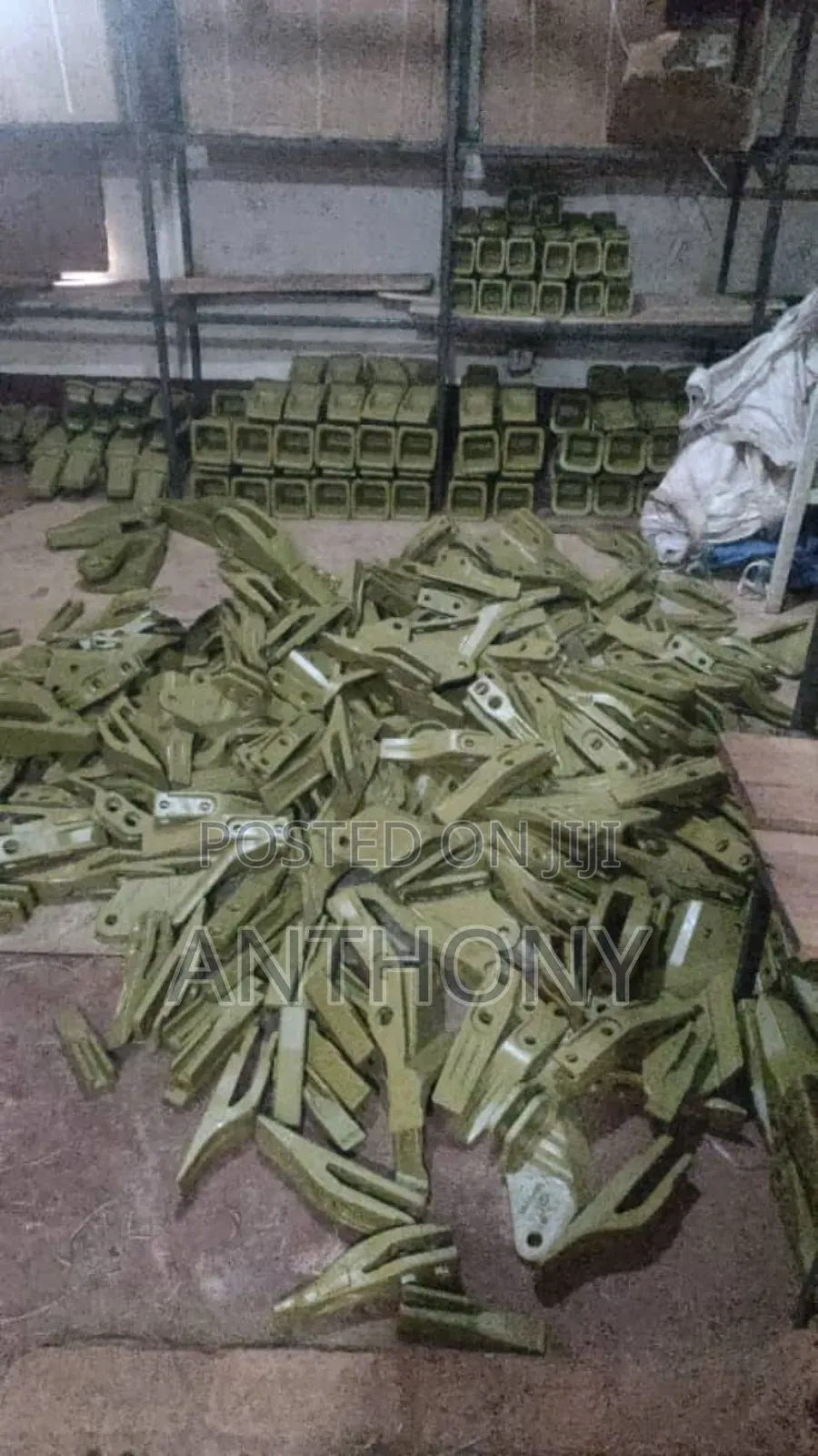 Jcb, 205, 215 Truck Chain, Tips, Idlers, Filters,Sprockets.
