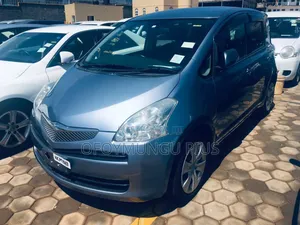 Toyota Vitz 2010 Gray
