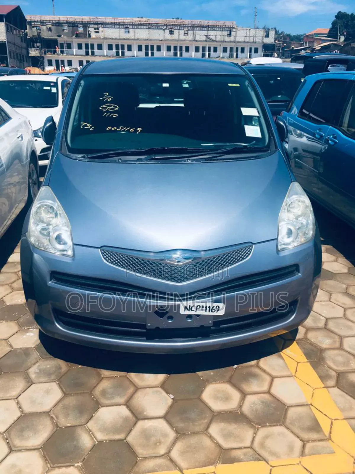 Toyota Vitz 2010 Gray