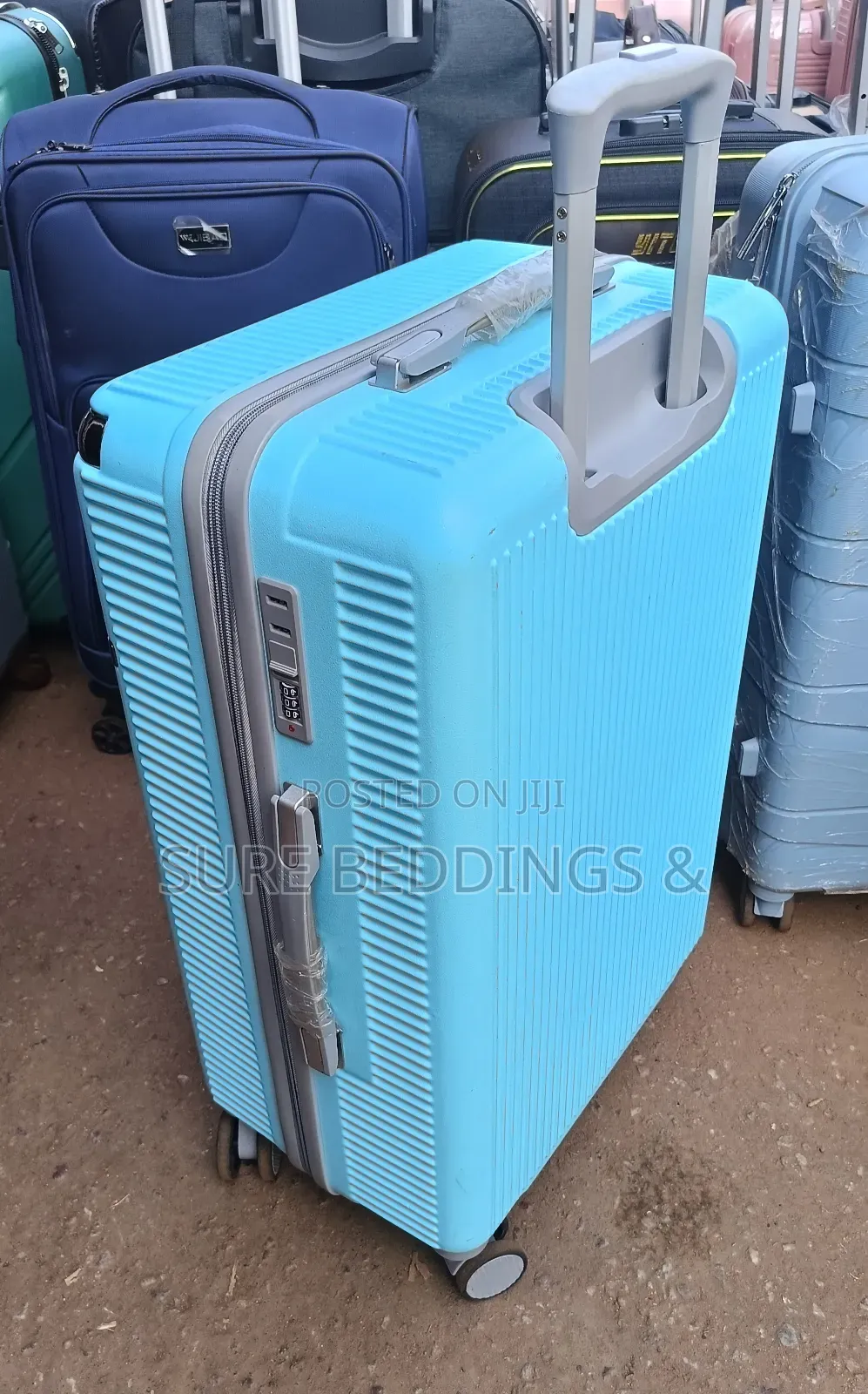 Pax Royal Suitcase