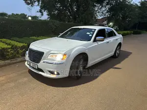 Photo - Chrysler 300C 2014 White