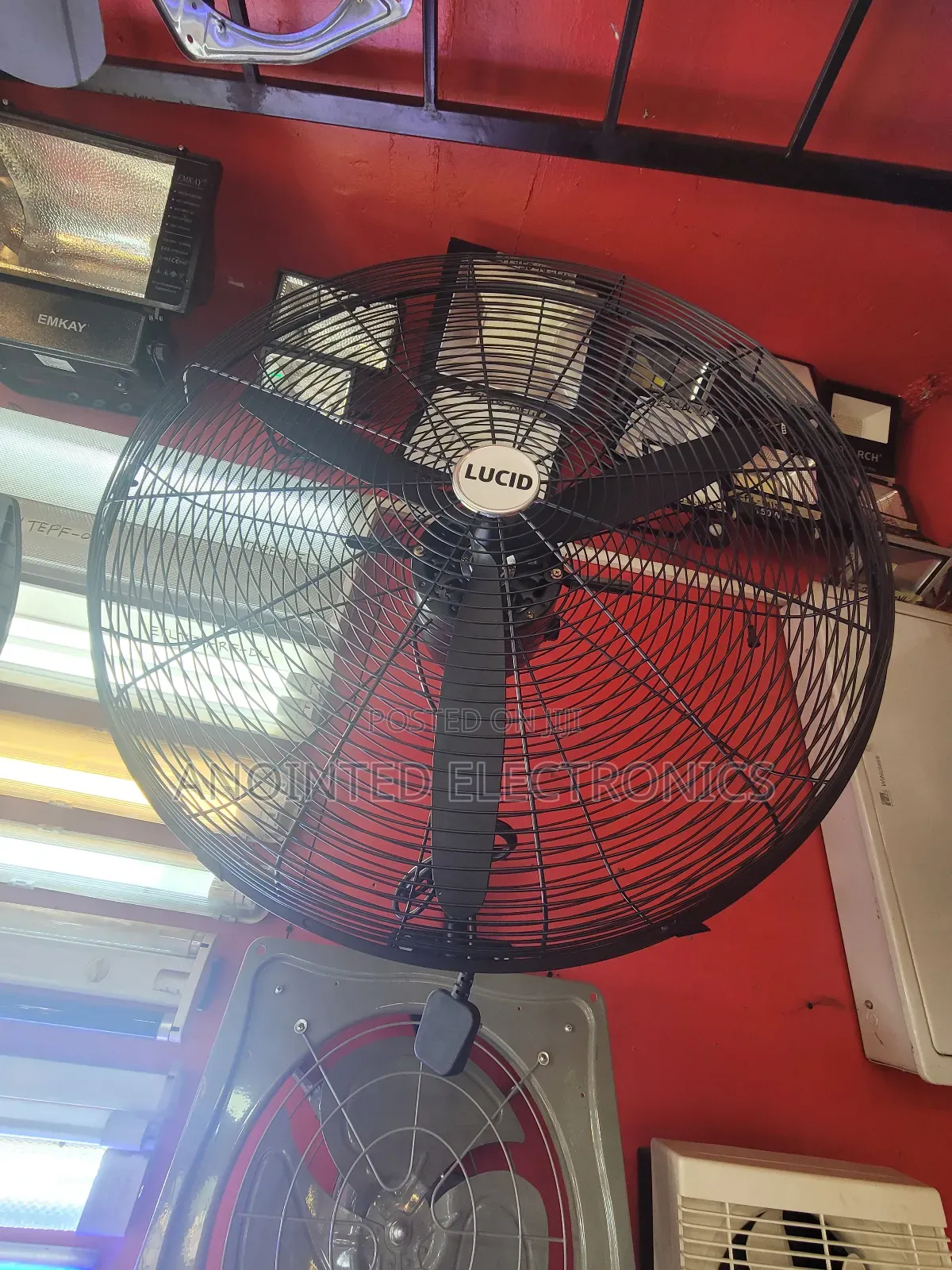 Wall Industrial Fan Lucid