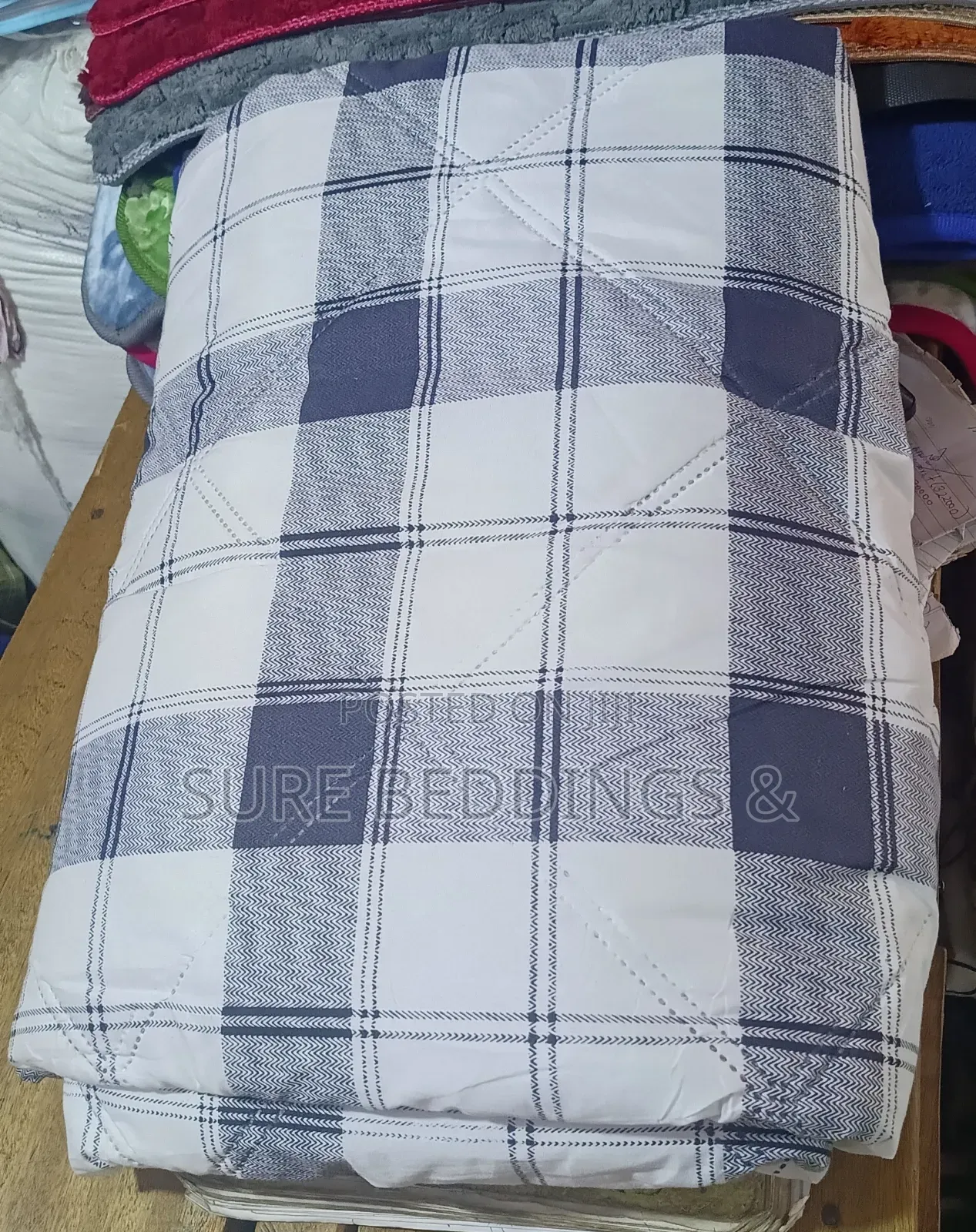 Alesco Simple Bedcover