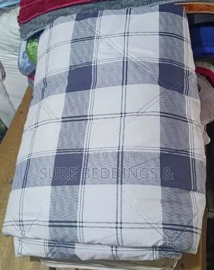 Alesco Simple Bedcover