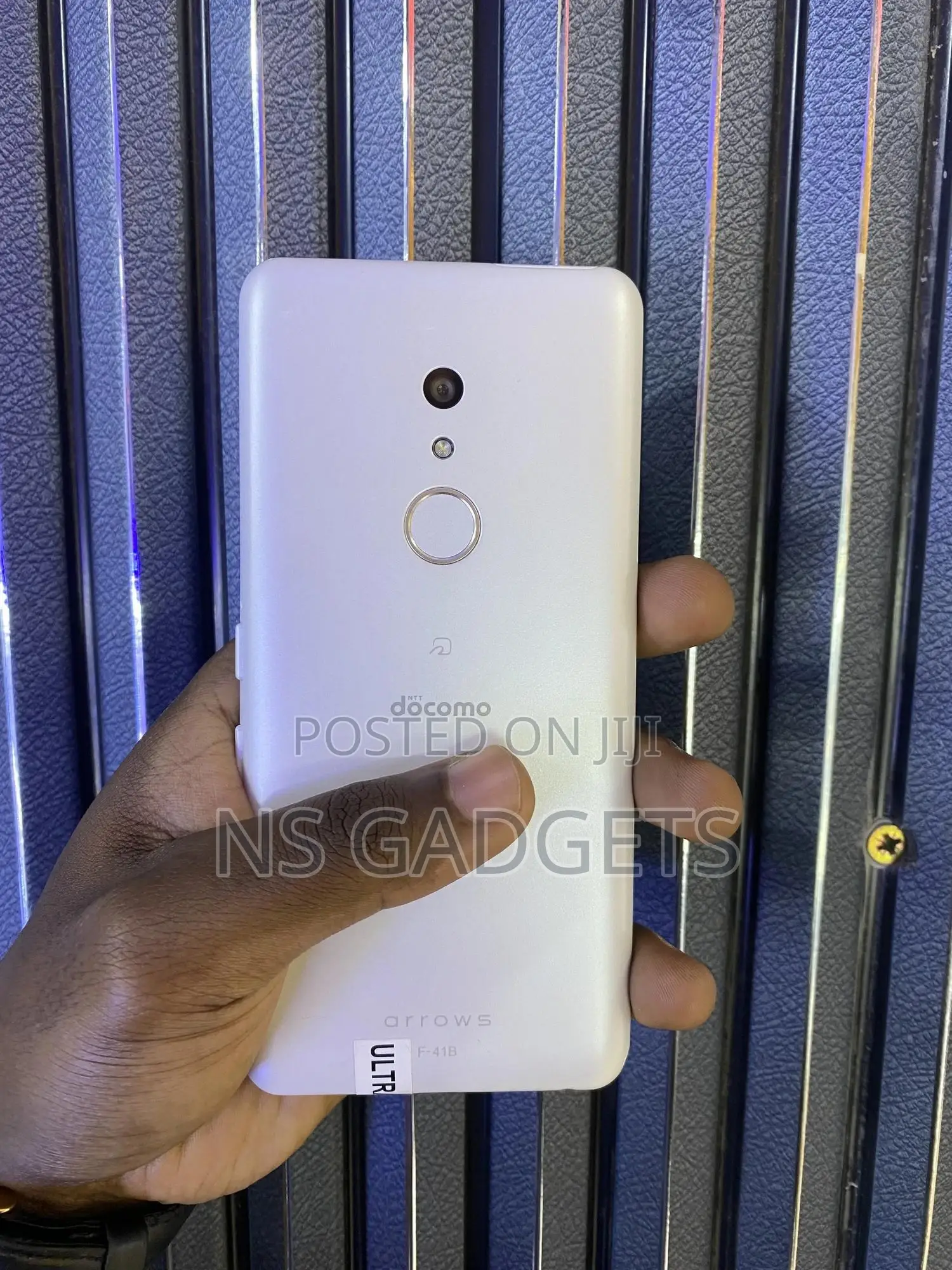 Fujitsu Arrows Be4 32 GB White