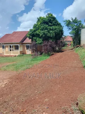 Furnished 3bdrm House in Division B for sale