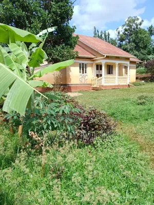 Furnished 3bdrm House in Division B for sale