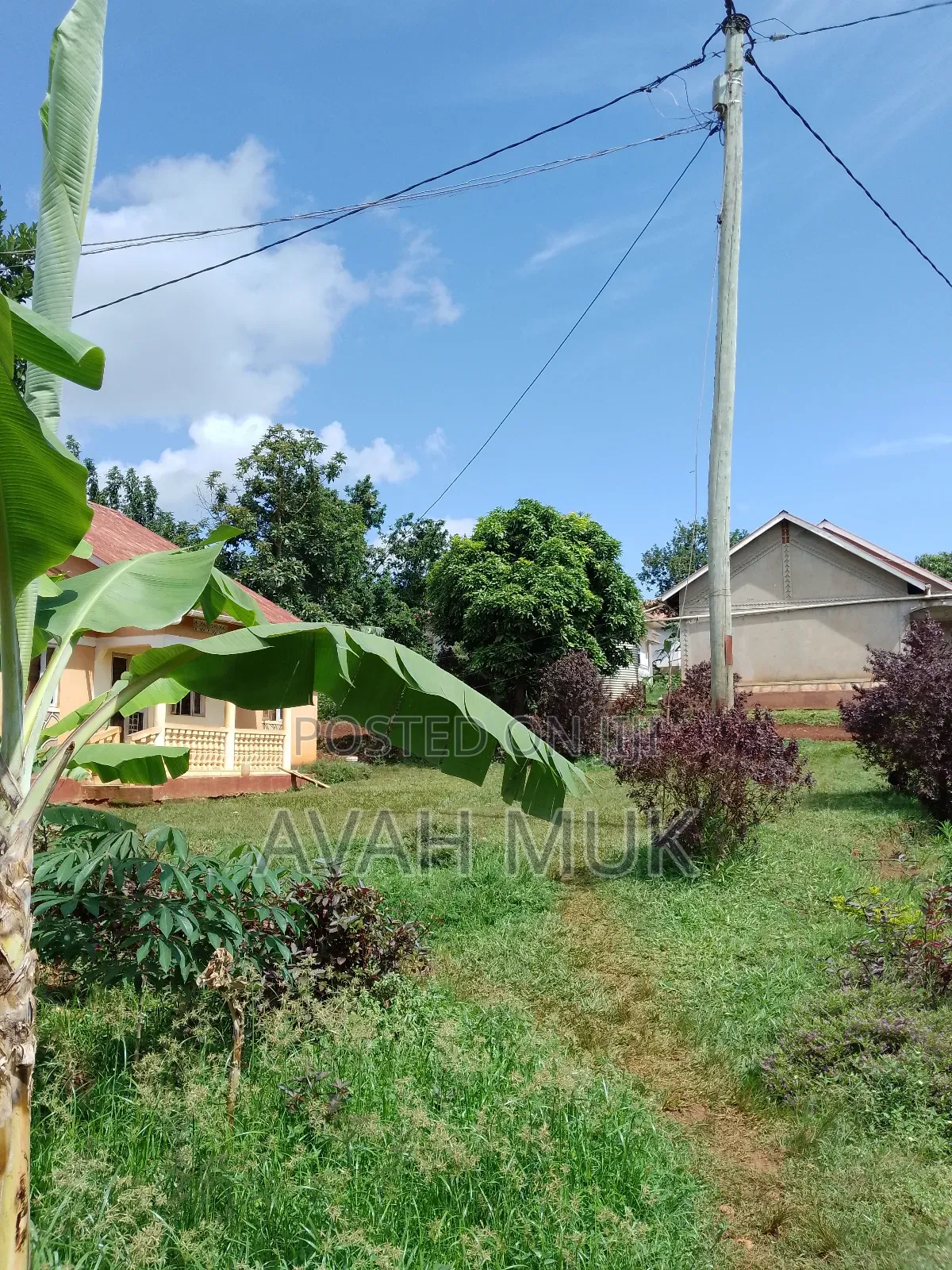 Furnished 3bdrm House in Division B for sale