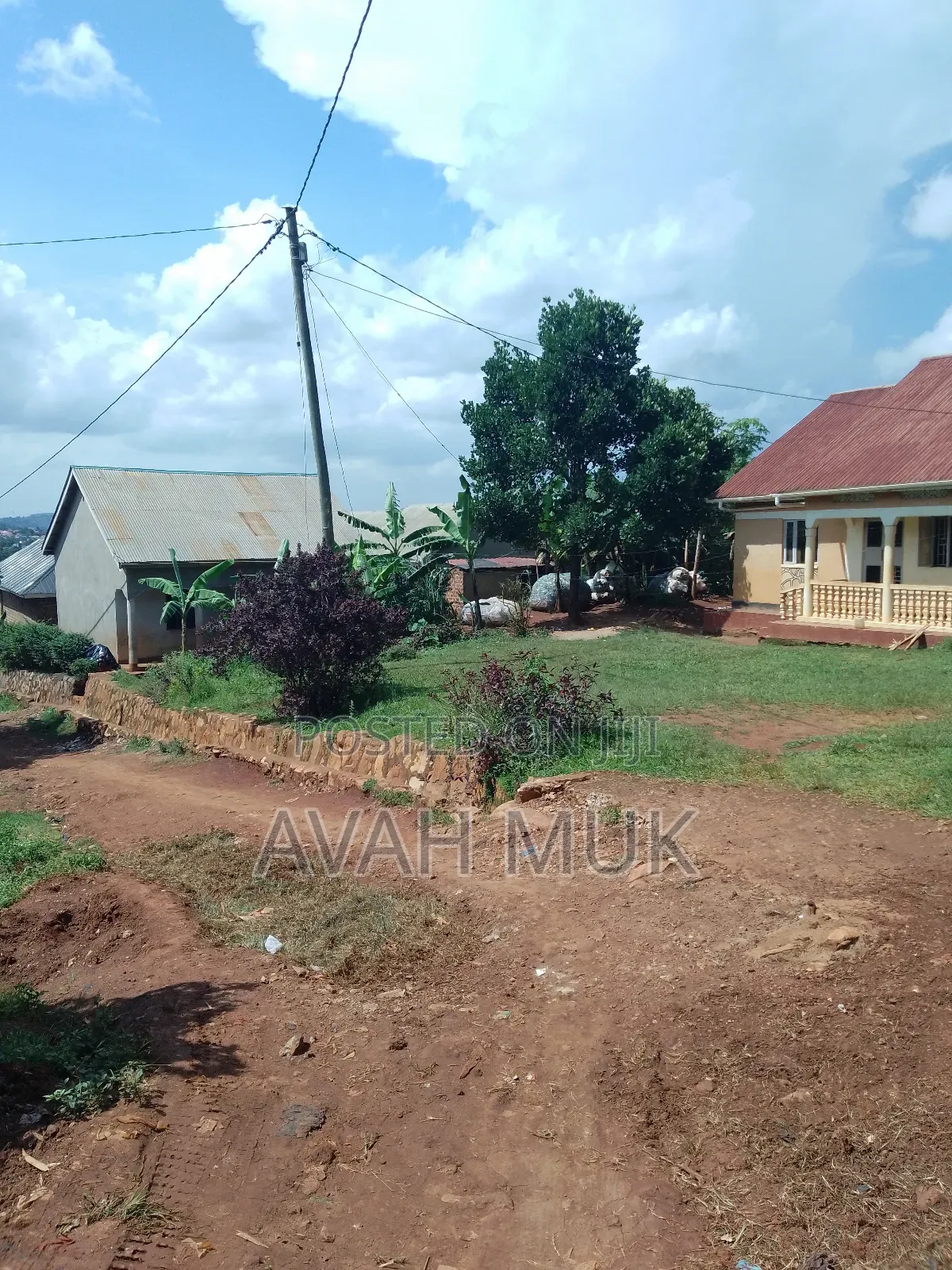Furnished 3bdrm House in Division B for sale