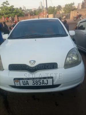 Toyota Vitz 1.3 AWD 3dr 1999 White