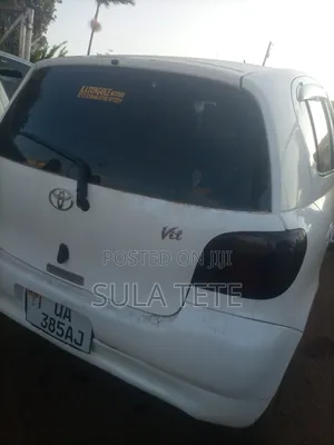 Toyota Vitz 1.3 AWD 3dr 1999 White