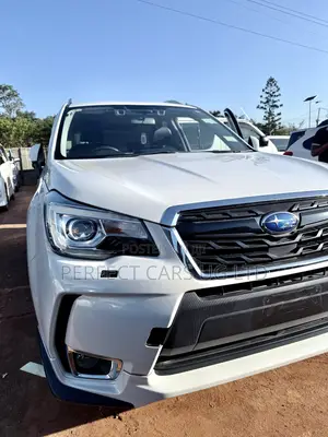 Photo - Subaru Forester 2016 Off white