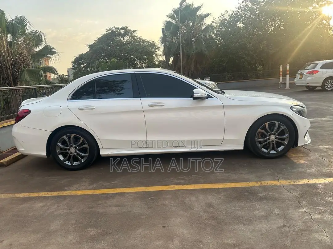 Mercedes-Benz C180 2014 White