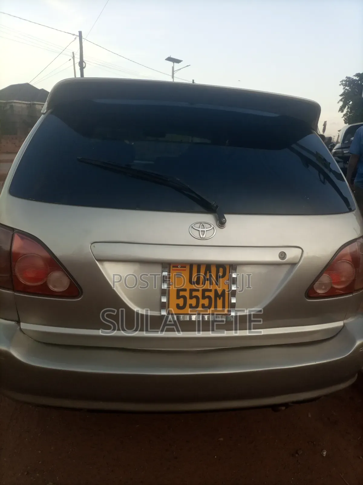 Toyota Harrier 3.0 V6 1998 Beige