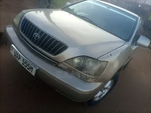 Toyota Harrier 3.0 V6 1998 Beige
