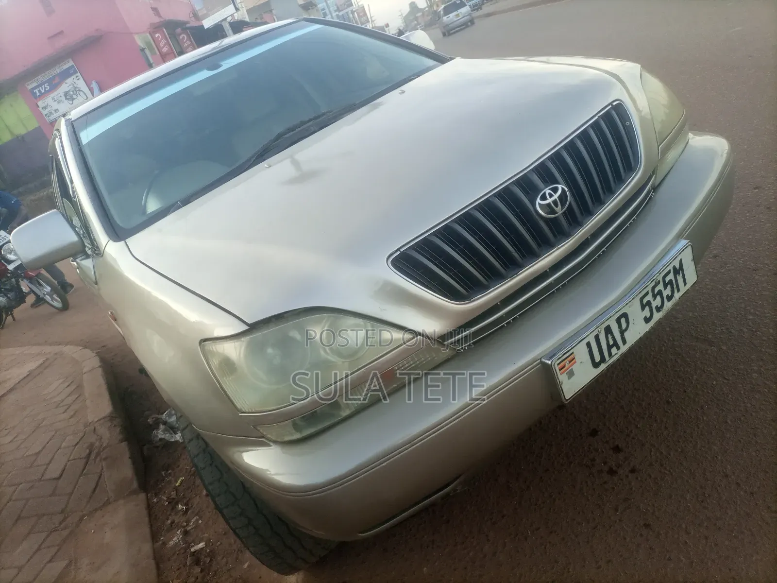 Toyota Harrier 3.0 V6 1998 Beige