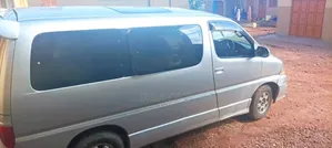 Toyota Grand HiAce 2000 Silver