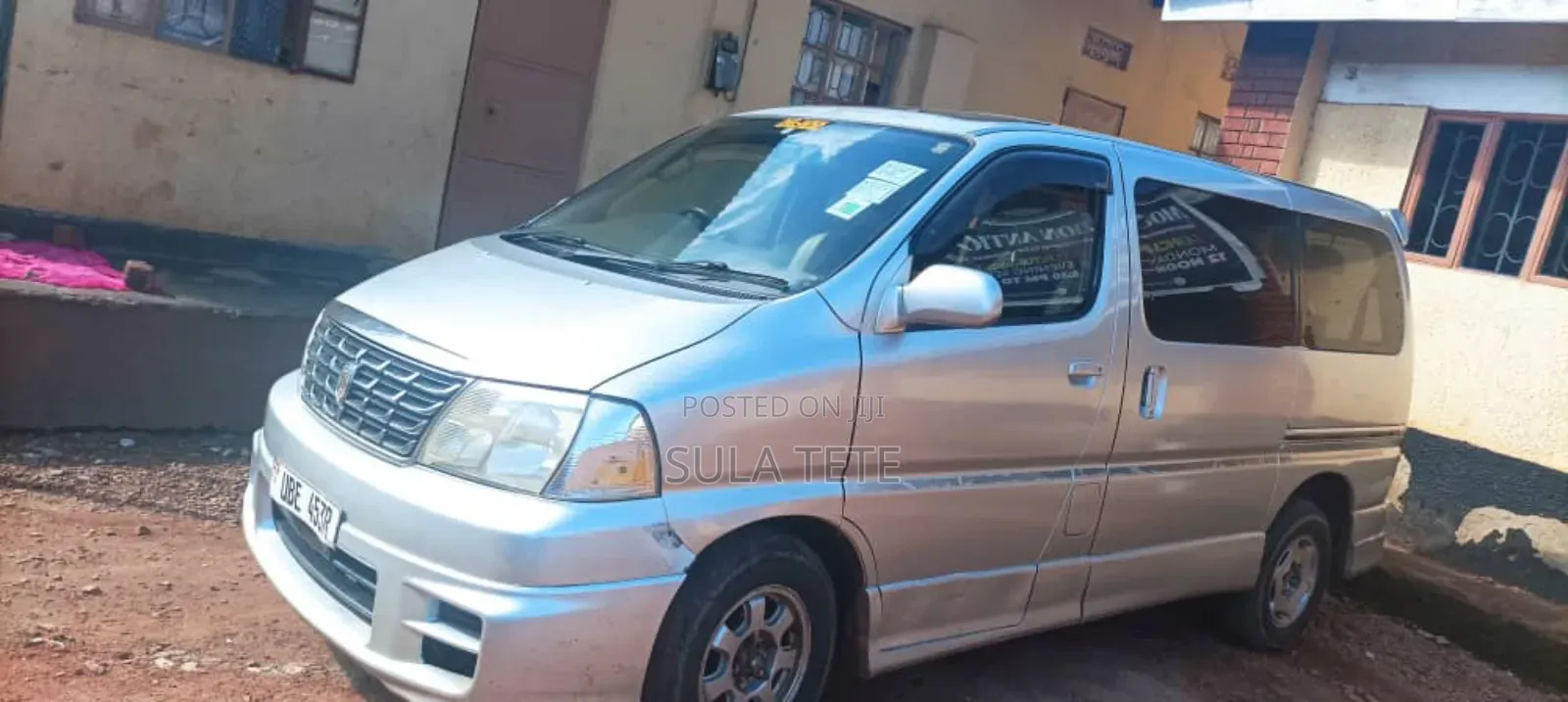 Toyota Grand HiAce 2000 Silver