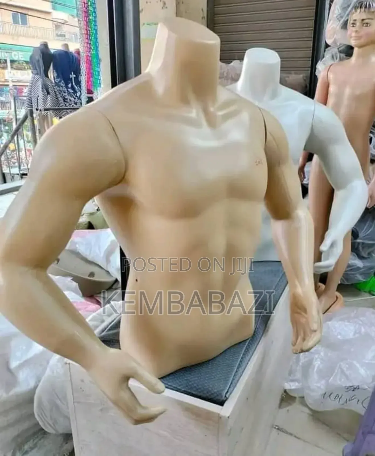 Men's Chest With Arms Dummy Display