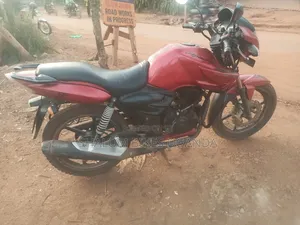 Bajaj Pulsar NS 200 2018 Red